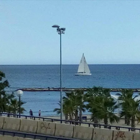 Mercado Central Homestay Alicante