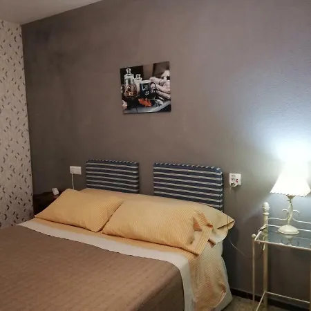 Mercado Central Homestay Alicante